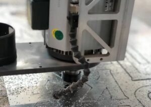 Frezowanie liter znaków ploterem CNC